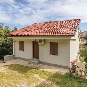 Apartman Cizmesija, Tkon