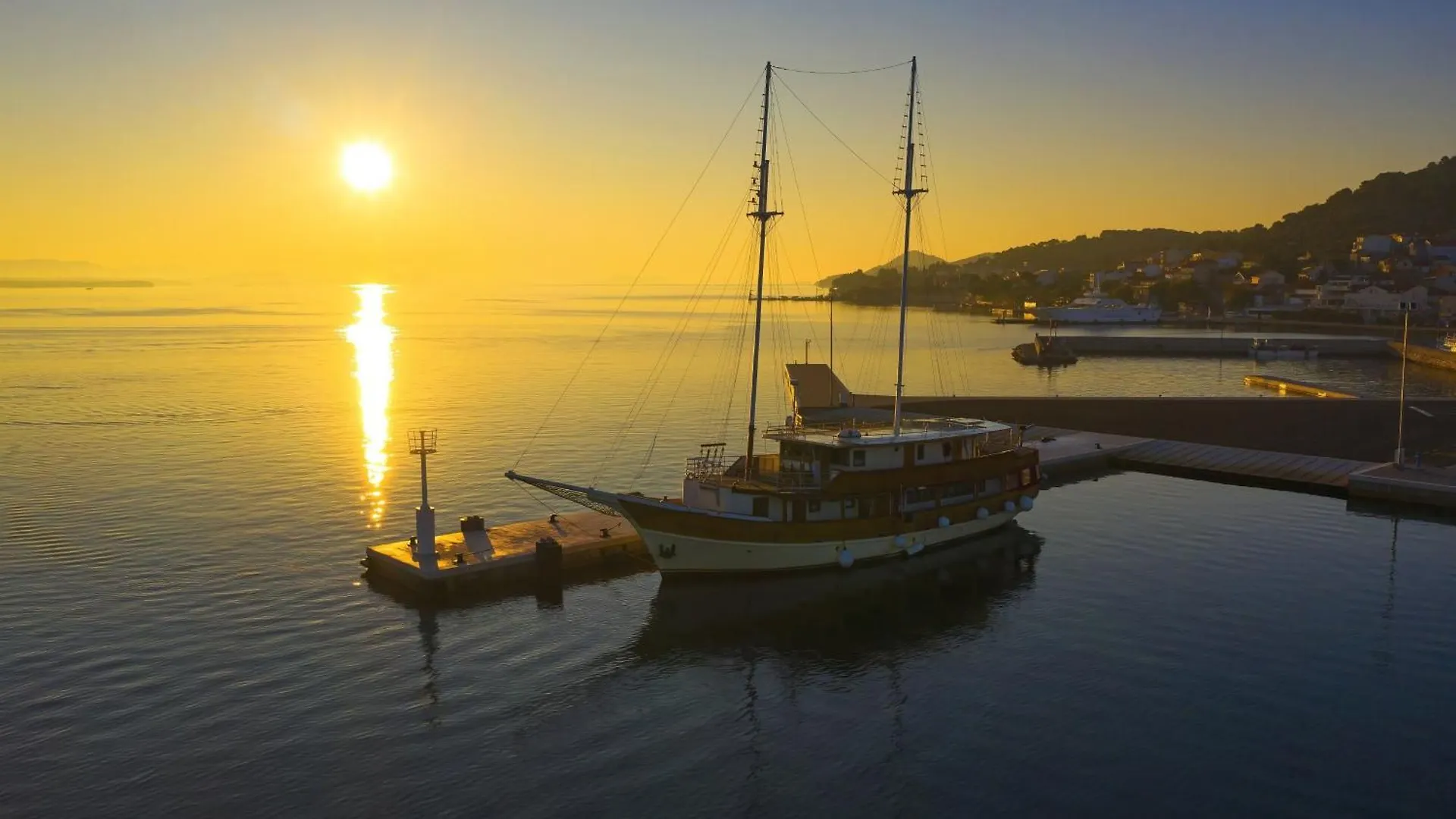 Apartments By The Sea Tkon, Pasman - 6262 0*, Tkon Croatia